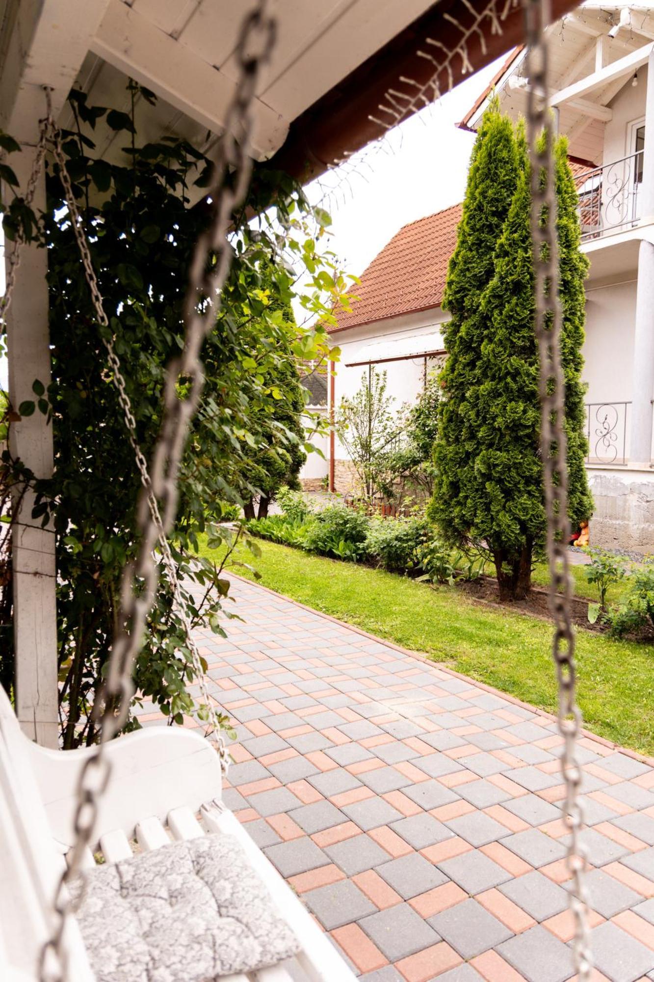Green Garden Avrig Esterno foto